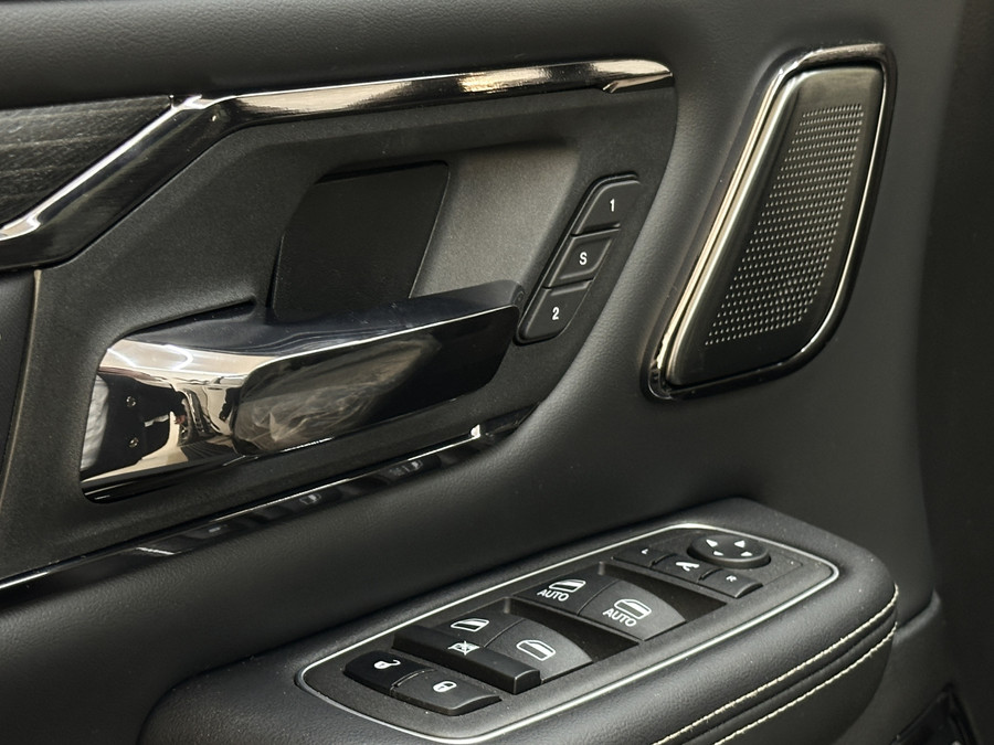 Dodge RAM 1500 5.7 V8 Limited Widebody Carway Edition