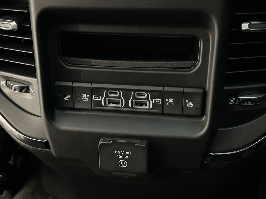 Dodge RAM 1500 5.7 V8 Limited Widebody Carway Edition