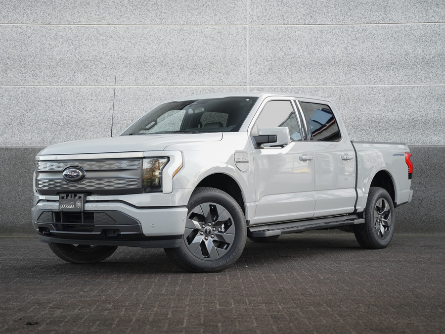 Ford F-150 Lightning Lariat Standard Range