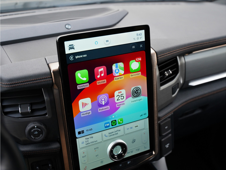 Ford F-150 Lightning Lariat Standard Range