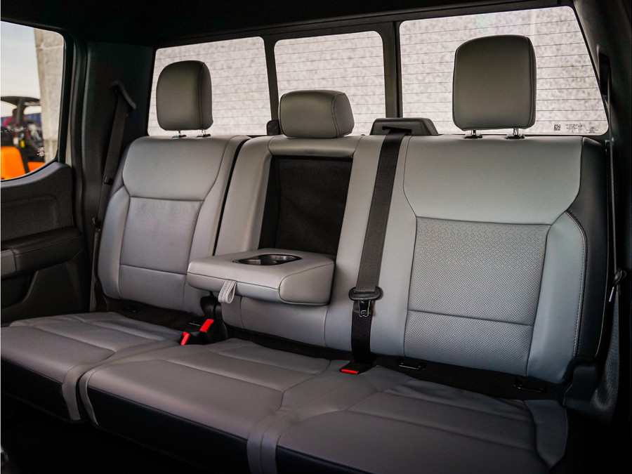 Ford F-150 Lightning Lariat Standard Range