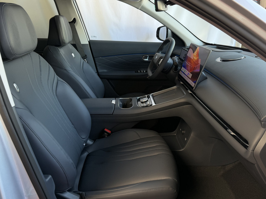 Geely Starray EM-i MAX+ PHEV LONG RANGE NIEUWE AUTO | 29,8 kWh ACCU | 136 KM WLTP | PANORAMADAK | STOELVERWARMING/KOELI