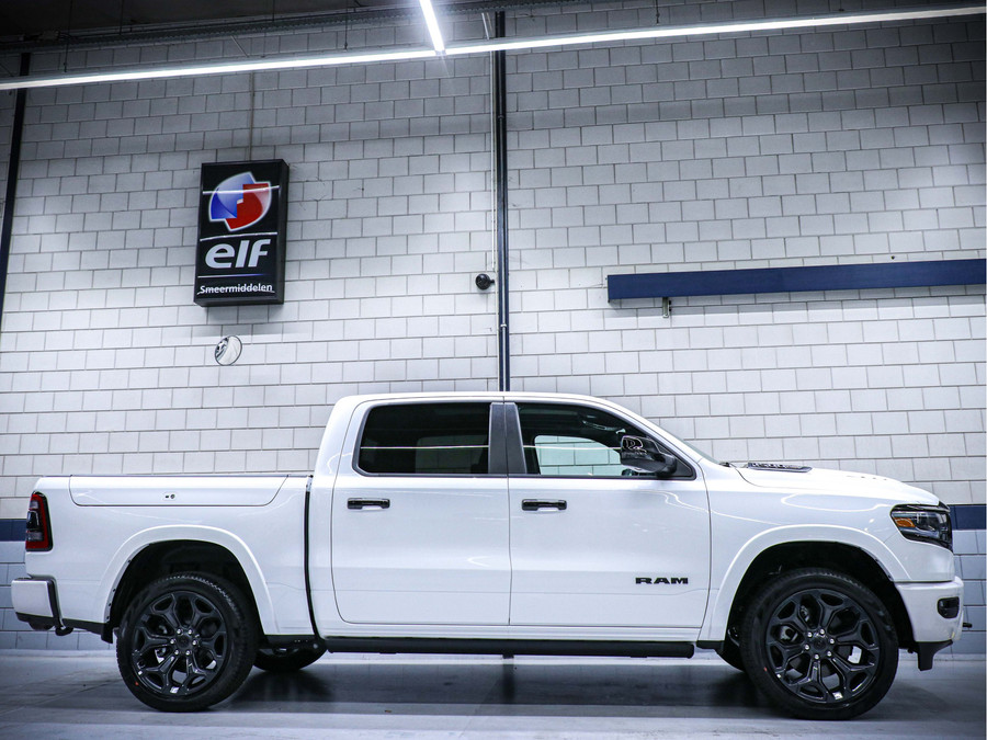 Dodge Ram 1500 Crew Cab Limited Night Edition Rambox