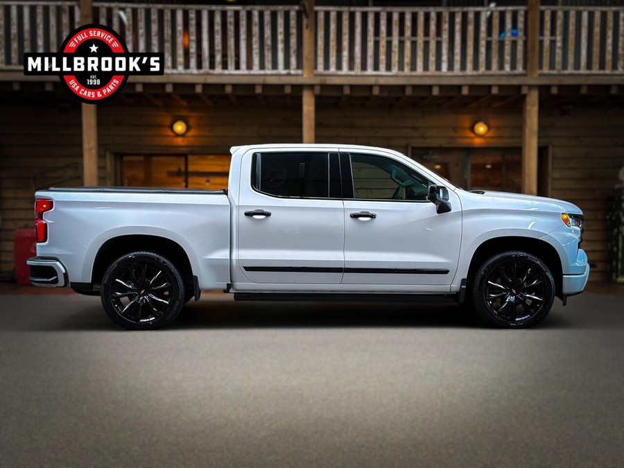 Chevrolet Silverado High Country 6.2 V8 420 PK,