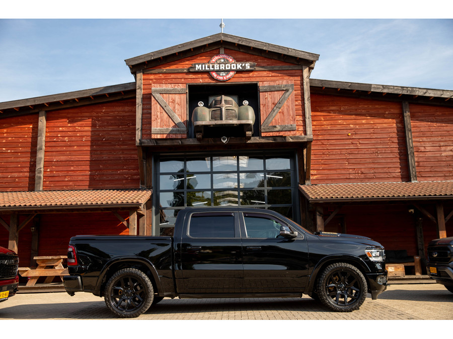 Dodge RAM 1500 5.7 V8 4x4 Crew Cab Laramie