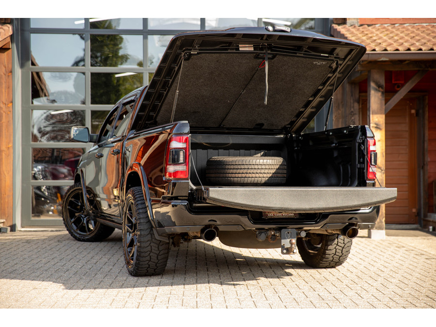 Dodge RAM 1500 5.7 V8 4x4 Crew Cab Laramie
