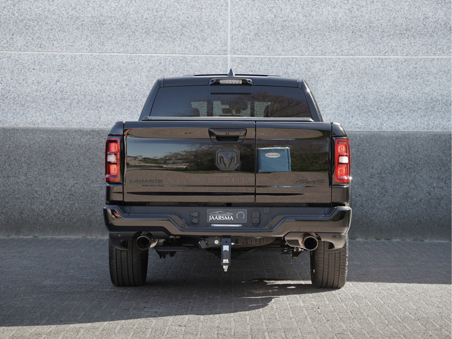 Dodge RAM 1500 Laramie Night SST Hurricane 426pk