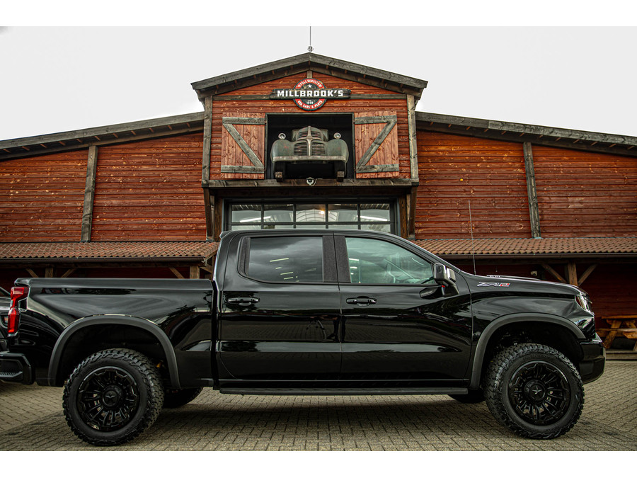 Chevrolet Silverado ZR2 6.2 V8
