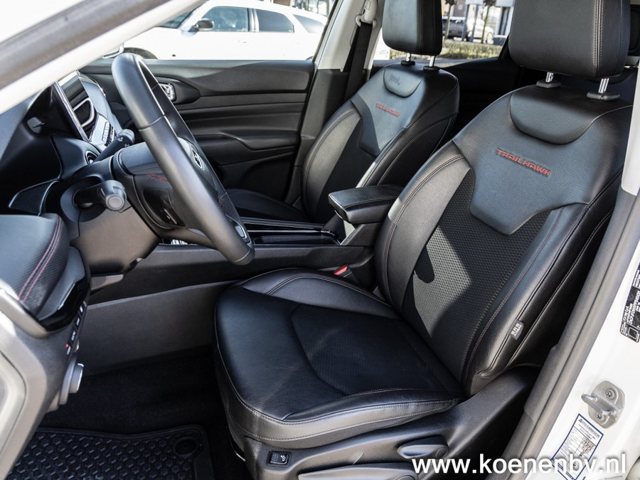Jeep Compass 4xE 240pk 4x4 Autom. PHEV Trailhawk CLIMATE C. / LEER