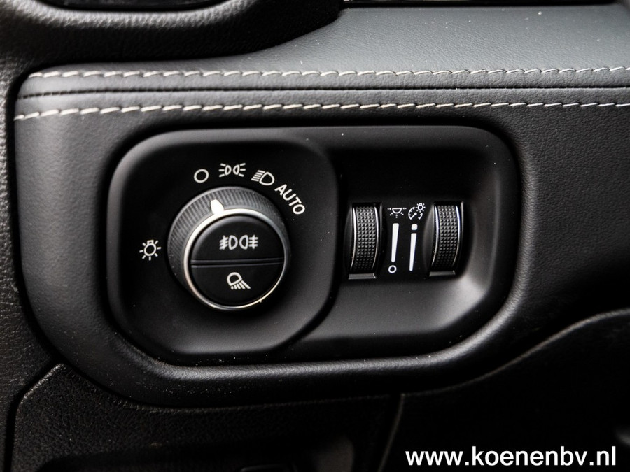 Dodge Ram Pickup 5.7i V8 4x4 Aut. Limited LPG / PANO / LUCHTVERING / GRIJS KENTEK