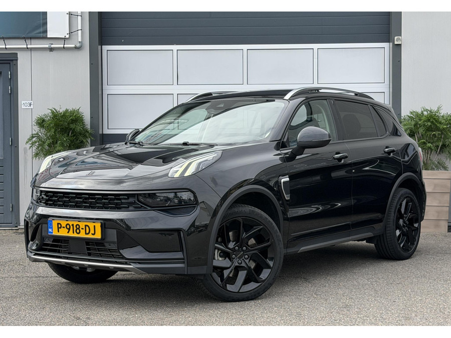 Lynk & Co 01 1.5/Pano/NaviCamera/BlackStyle