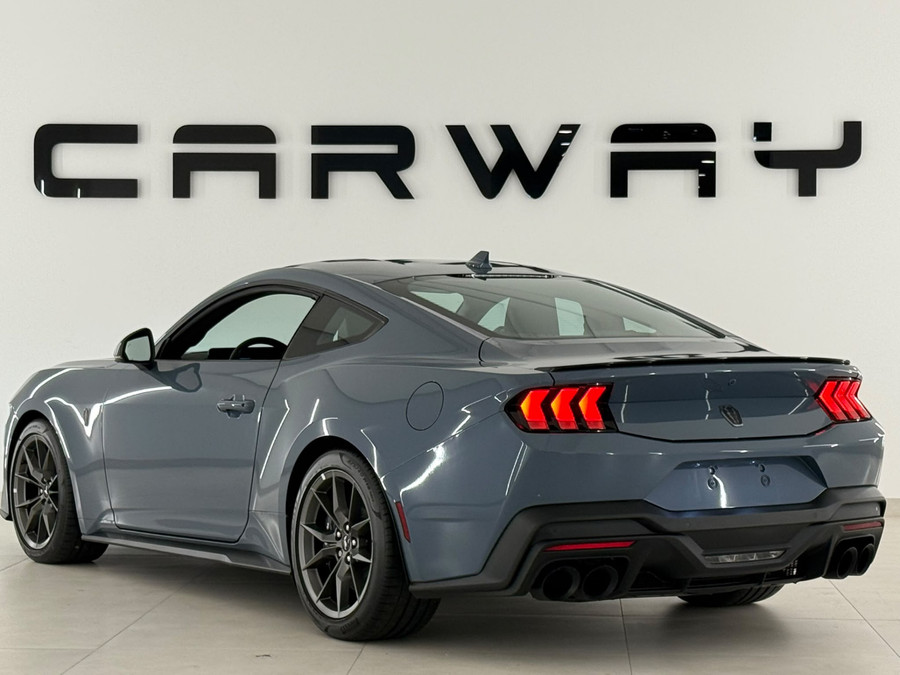 Ford Mustang GT 5.0 V8 Dark Horse
