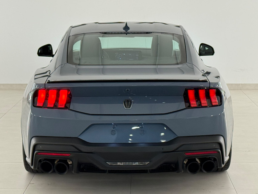 Ford Mustang GT 5.0 V8 Dark Horse