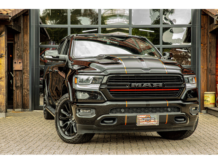 RAM Dodge Ram 1500 laramie V8