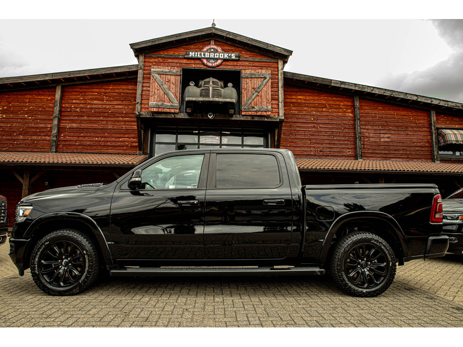 RAM Dodge Ram 1500 laramie V8