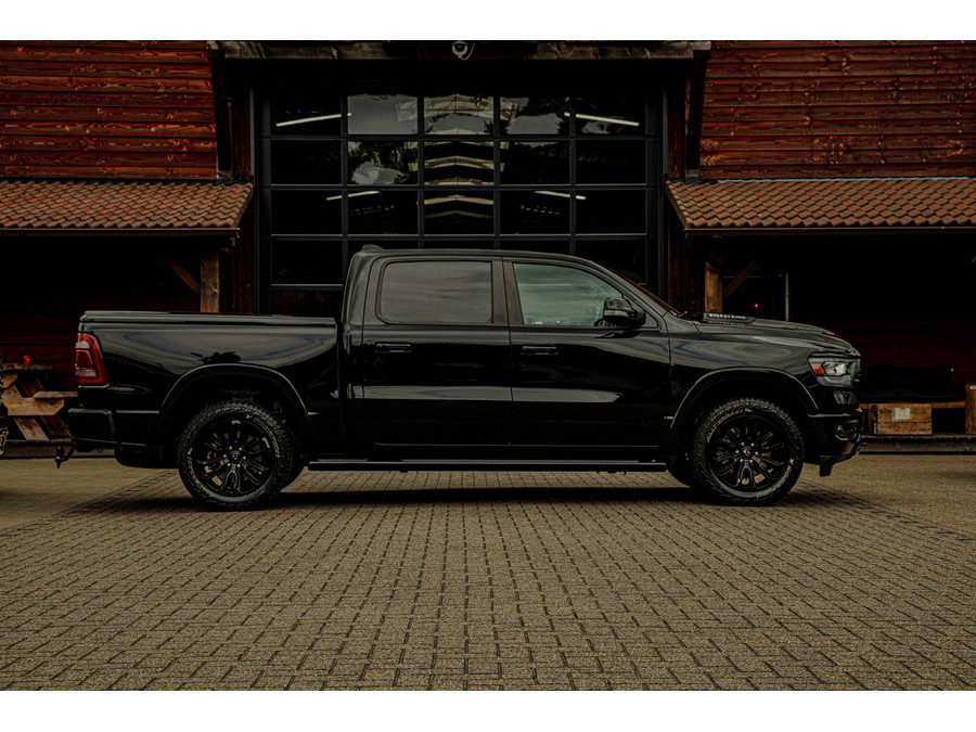 RAM Dodge Ram 1500 laramie V8