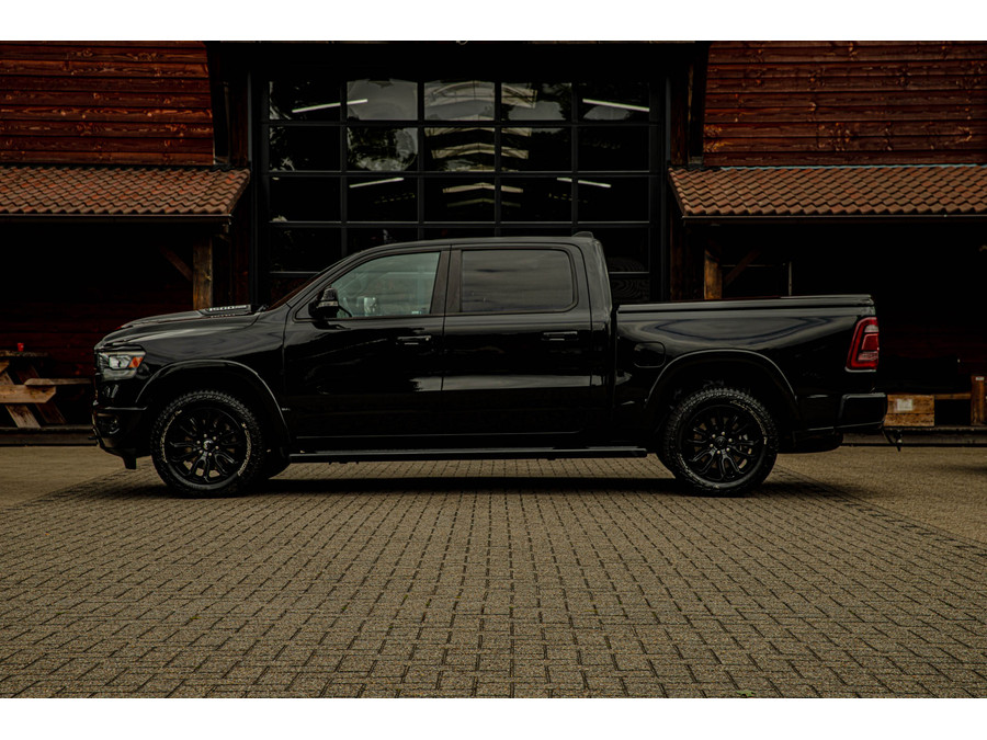 RAM Dodge Ram 1500 laramie V8