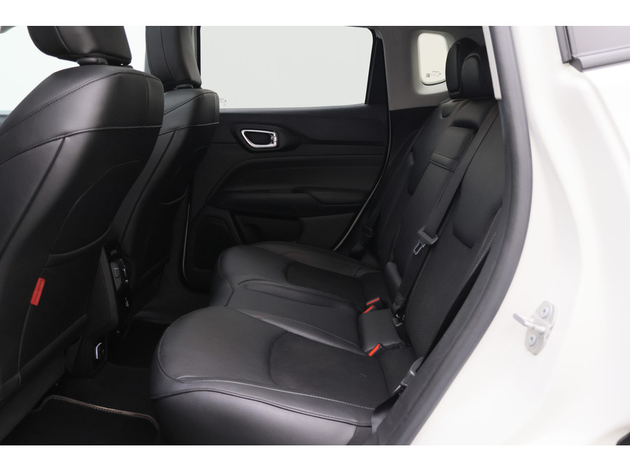 Jeep Compass 4xe 240 Plug-in Hybrid Electric Trailhawk