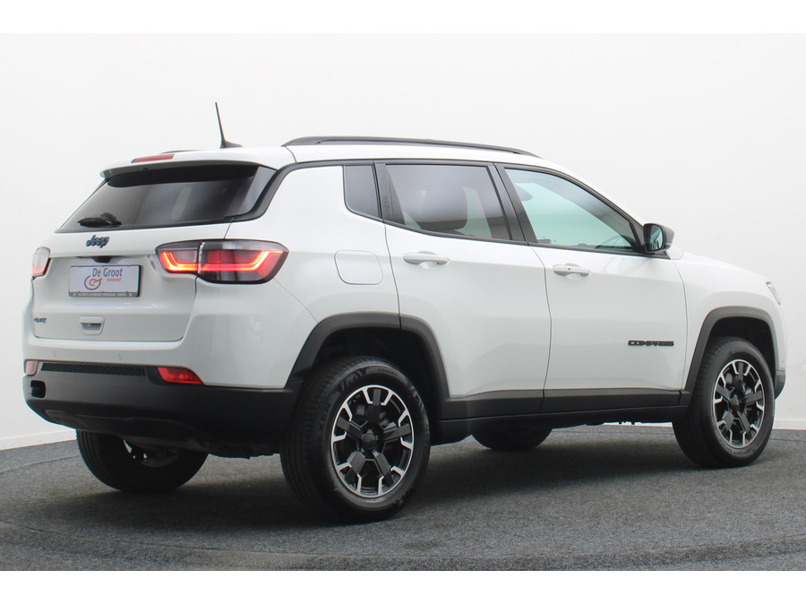 Jeep Compass 4xe 240 Plug-in Hybrid Electric Trailhawk