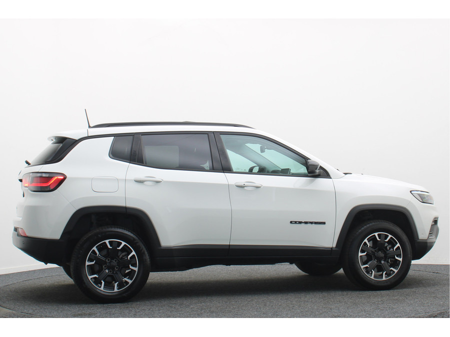 Jeep Compass 4xe 240 Plug-in Hybrid Electric Trailhawk