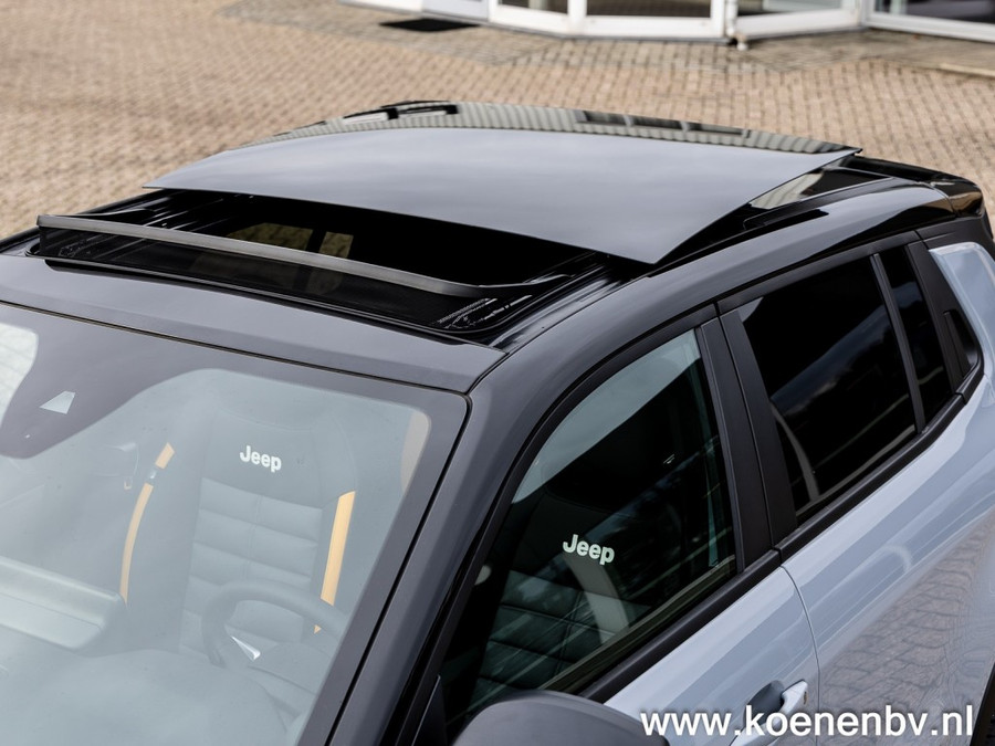 Jeep Avenger 1.2T 4xE The North Face PANO / 4WD / AUTOMAAT