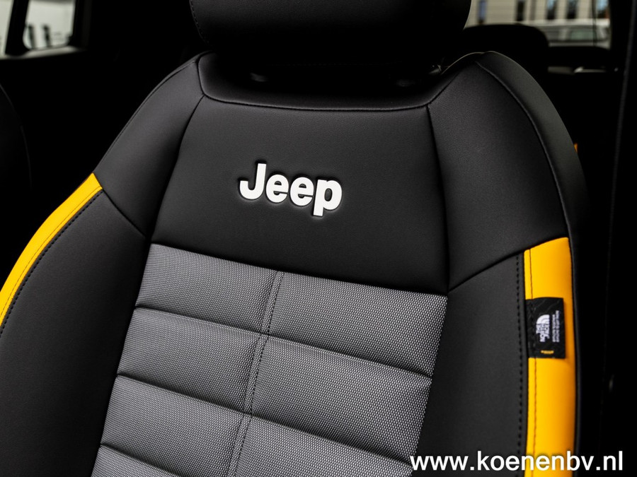 Jeep Avenger 1.2T 4xE The North Face PANO / 4WD / AUTOMAAT