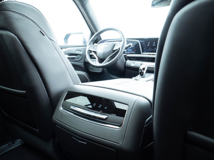 Cadillac Escalade 6.2 V8 | Sport |