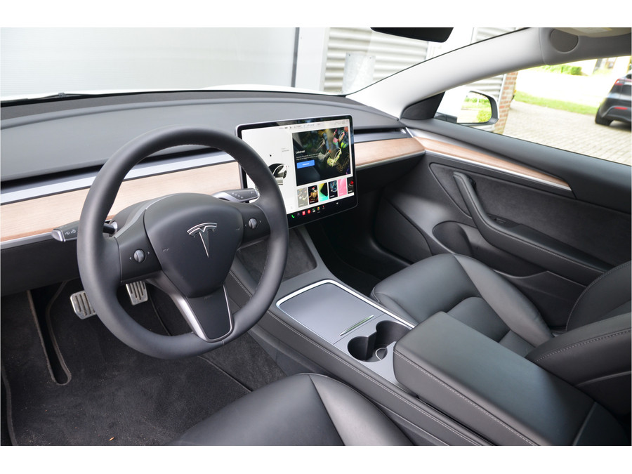 Tesla Model 3 Standard RWD Plus 60 kWh