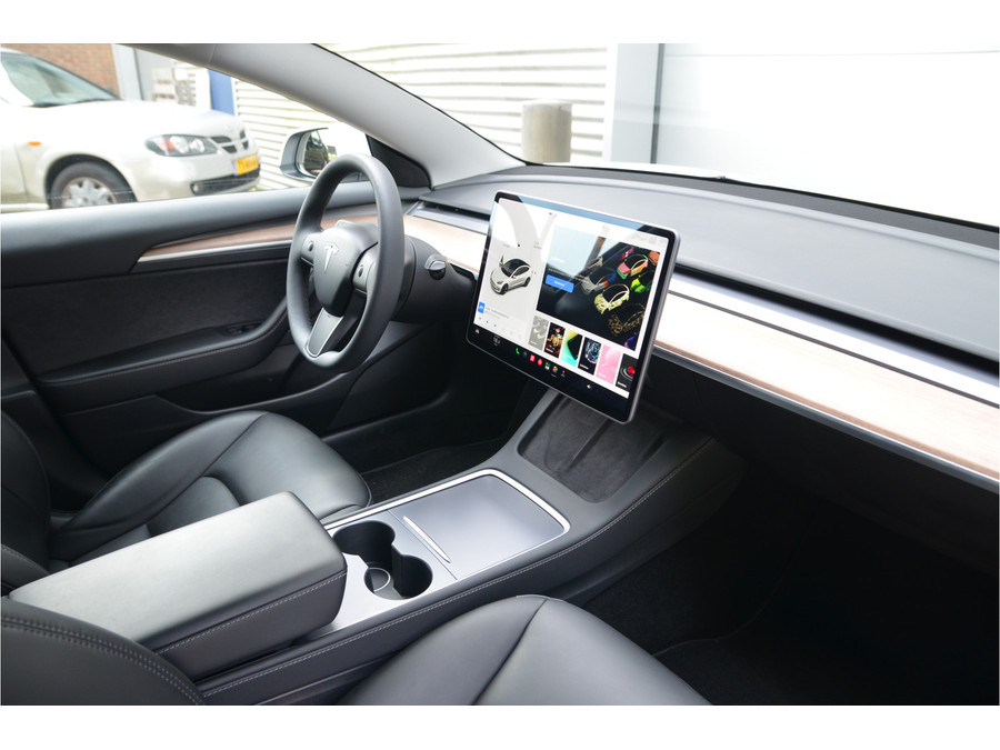 Tesla Model 3 Standard RWD Plus 60 kWh