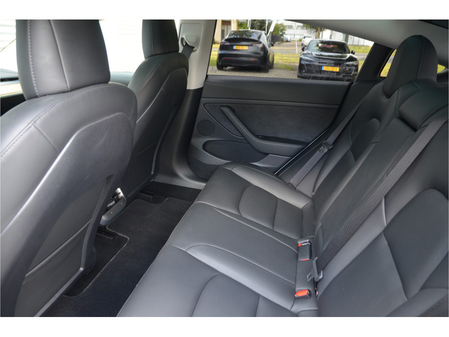 Tesla Model 3 Standard RWD Plus 60 kWh