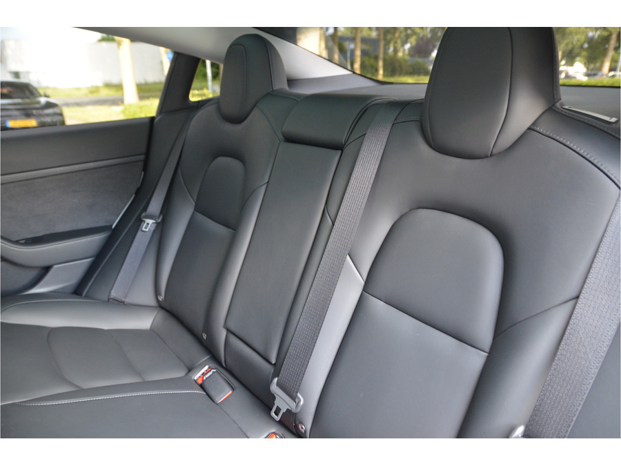 Tesla Model 3 Standard RWD Plus 60 kWh