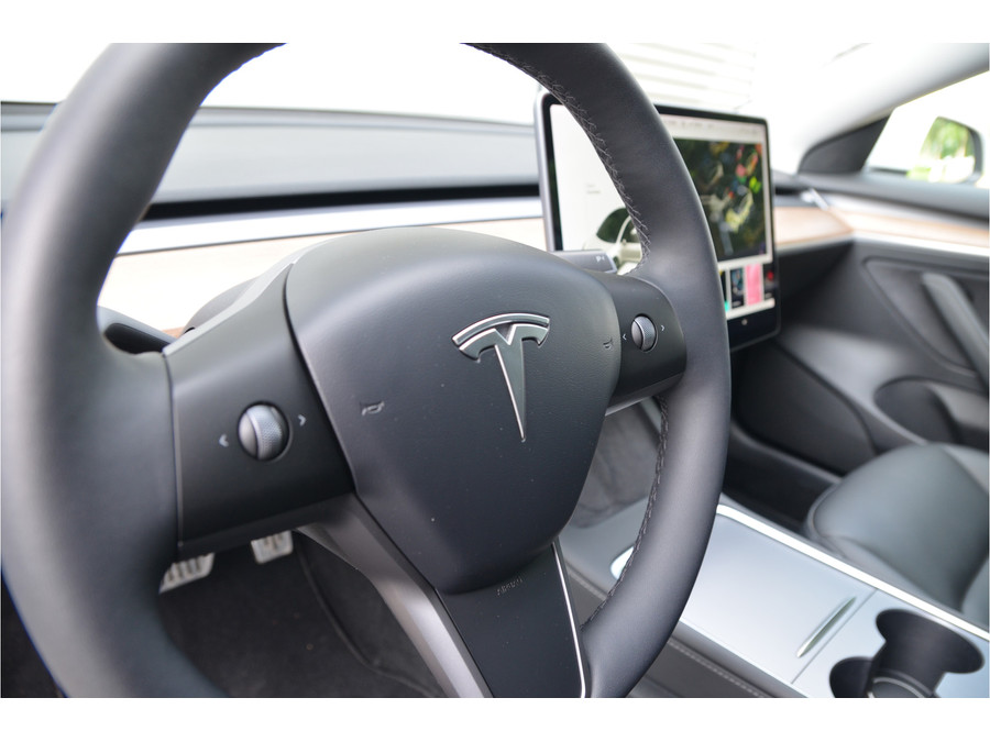 Tesla Model 3 Standard RWD Plus 60 kWh