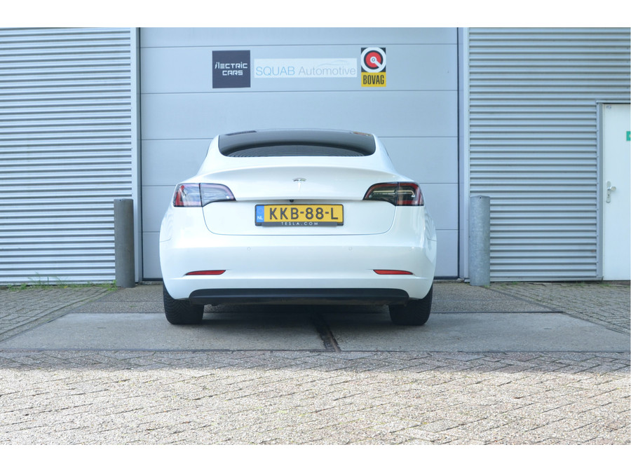 Tesla Model 3 Standard RWD Plus 60 kWh