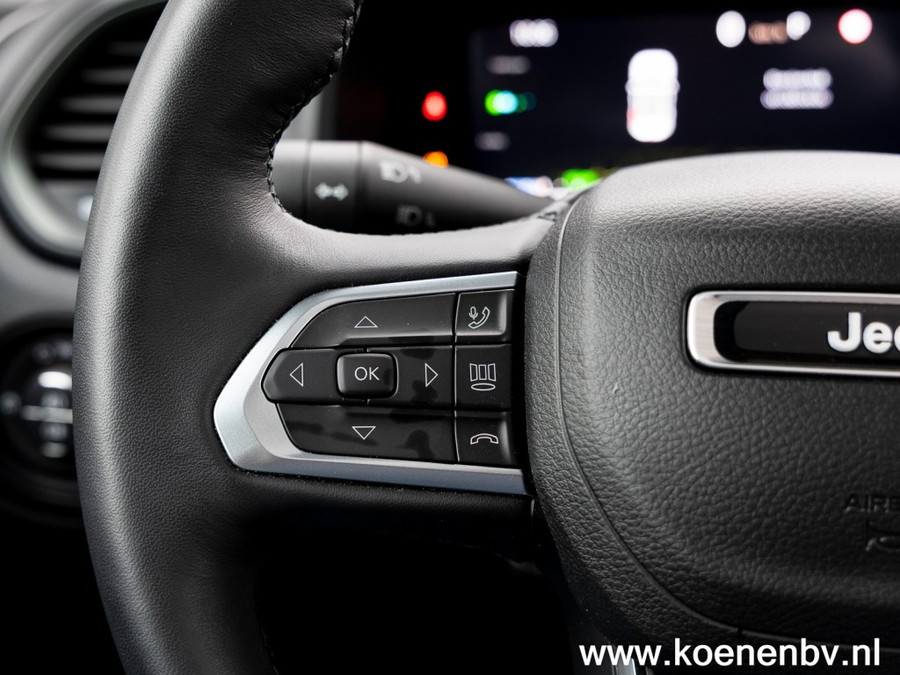 Jeep Renegade 4XE 240pk Auto PHEV North Star PANO / CLIMA / ADAPT. CRUISE