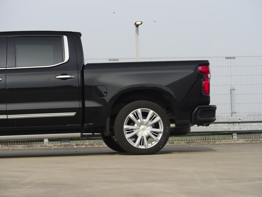 Chevrolet Silverado 1500 | Silverado | 6.2L V8 | High Country