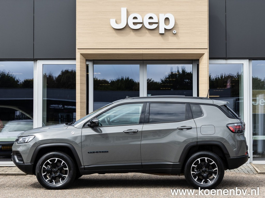 Jeep Compass 4xE 240pk 4x4 Autom. PHEV Trailhawk CLIMATE C. / PANO / CRUISE C.