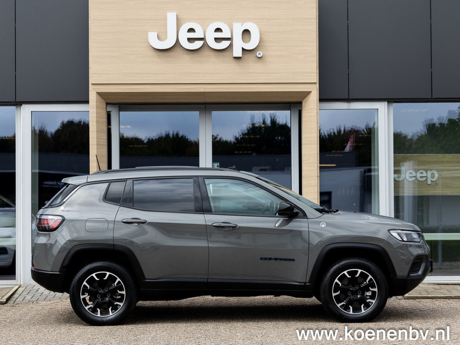 Jeep Compass 4xE 240pk 4x4 Autom. PHEV Trailhawk CLIMATE C. / PANO / CRUISE C.