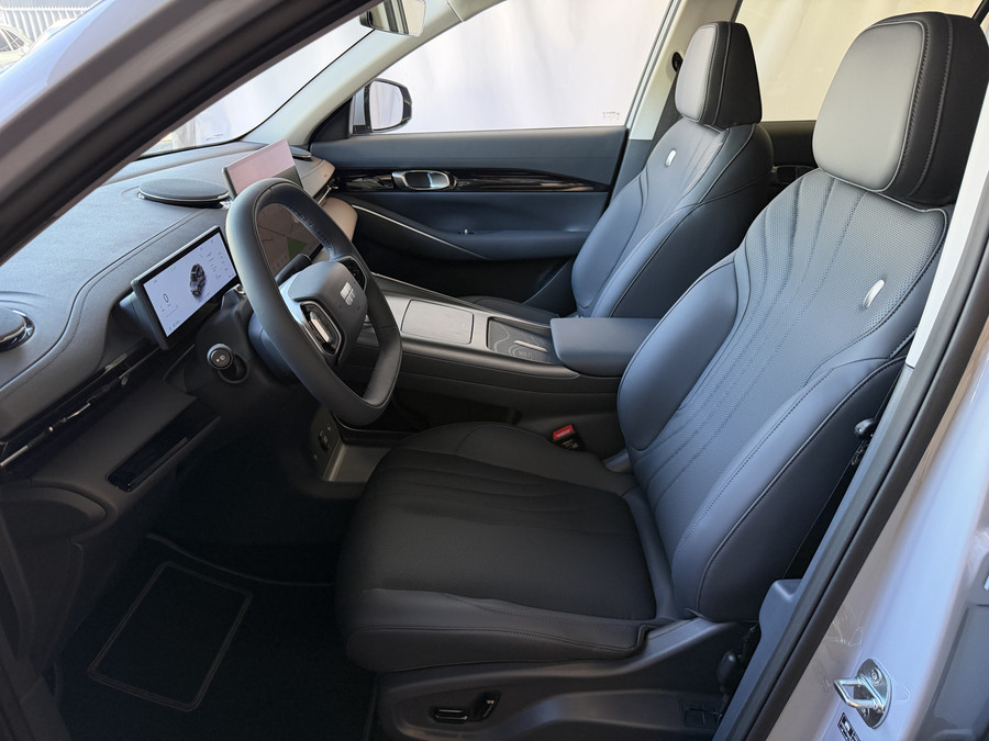 Geely E5 Pro+ 68 kWh | 475 km WLTP | Moonlight Silver 8 Jaar Garantie | 360° Camera | Warmtepomp | Leder | Bl