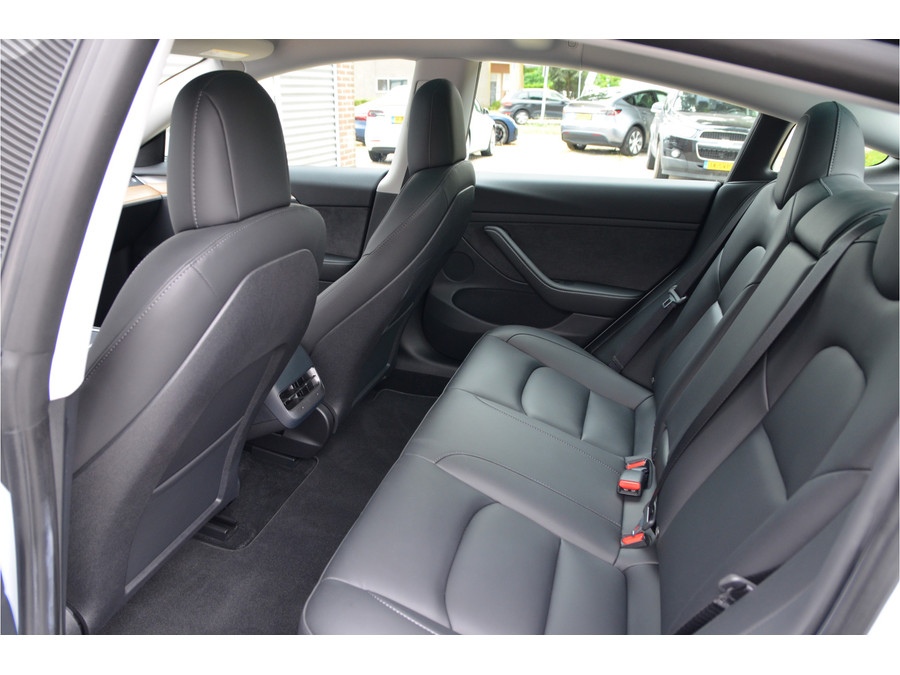 Tesla Model 3 Standard RWD Plus 60 kWh