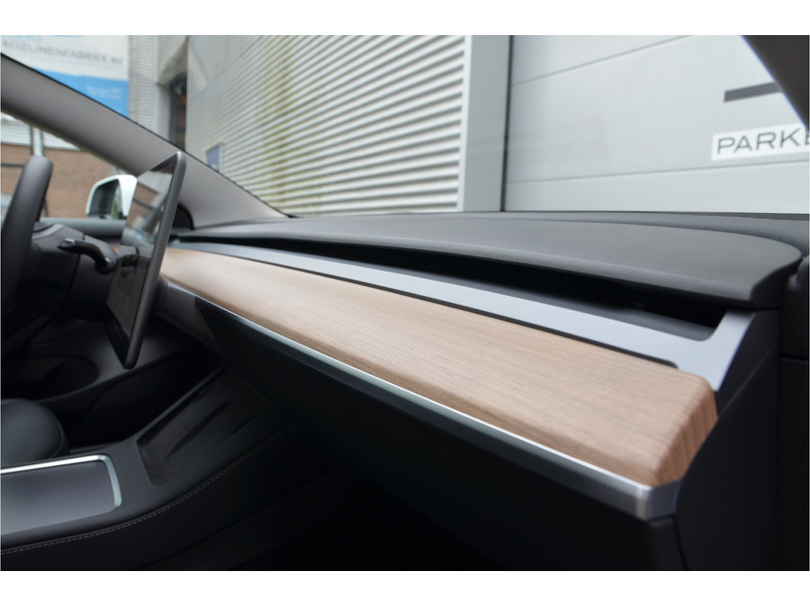 Tesla Model 3 Standard RWD Plus 60 kWh