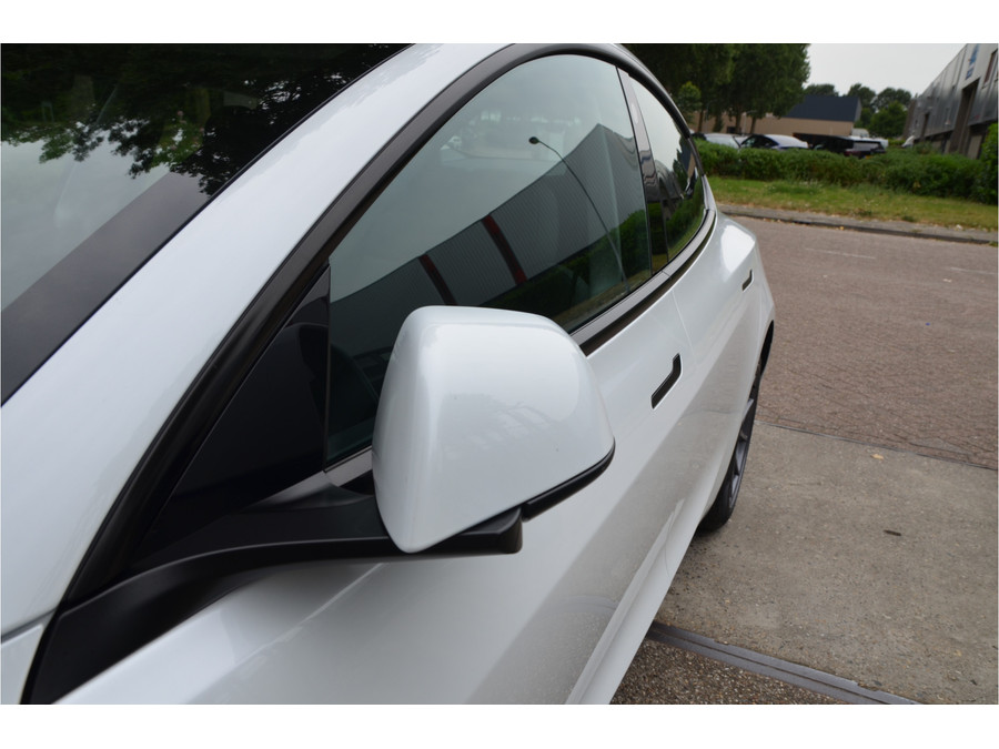Tesla Model 3 Standard RWD Plus 60 kWh