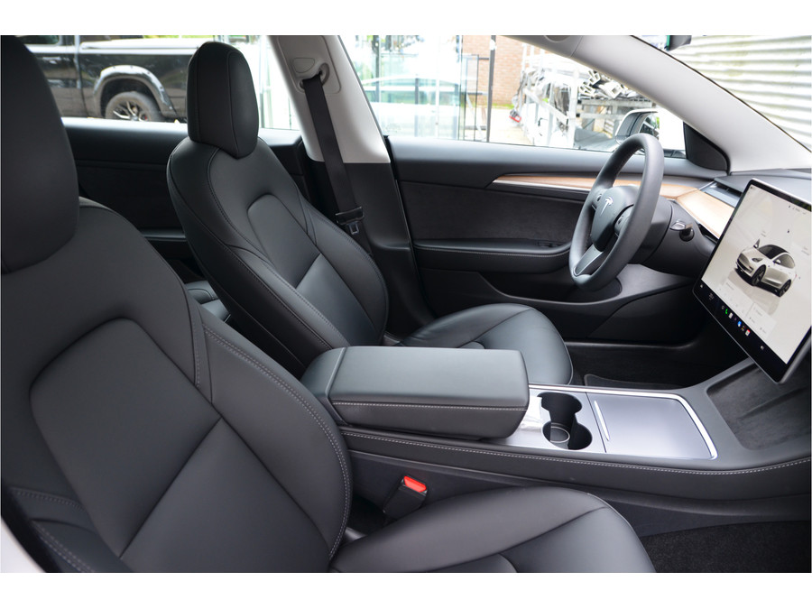 Tesla Model 3 Standard RWD Plus 60 kWh