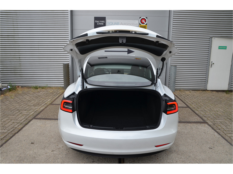 Tesla Model 3 Standard RWD Plus 60 kWh