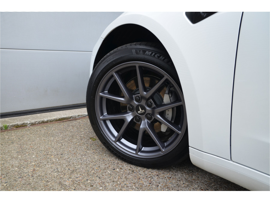 Tesla Model 3 Standard RWD Plus 60 kWh