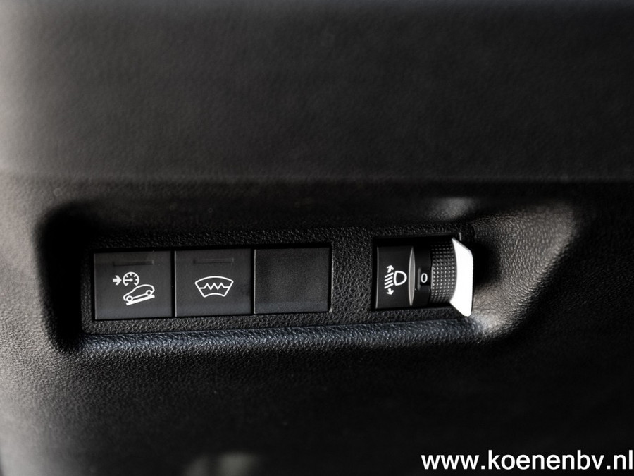 Jeep Avenger 1.2 E-Hybrid SUMMIT Auto. PANO / LEER / ENTERTAINMENT PACK