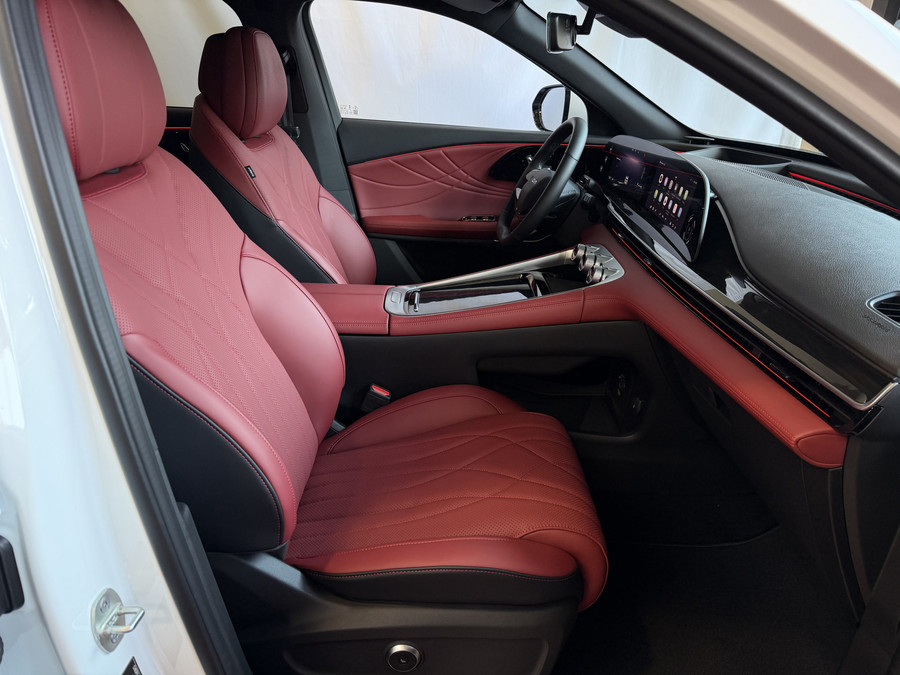 Omoda 9 OMODA 9 PREMIUM AWD 538 PK | Stary White | Rood Leer LUXE PHEV SUV | 145 KM ELEKTRISCH | ONGEBRUIKTE