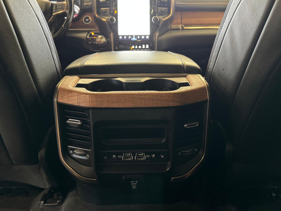 Dodge RAM Van 1500 5.7 V8 4x4 Crew Cab Limited Longhorn Full Option