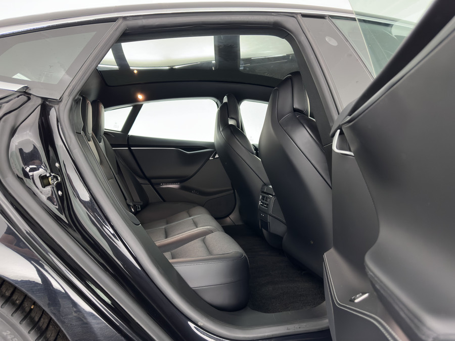Tesla Model S 75D Base