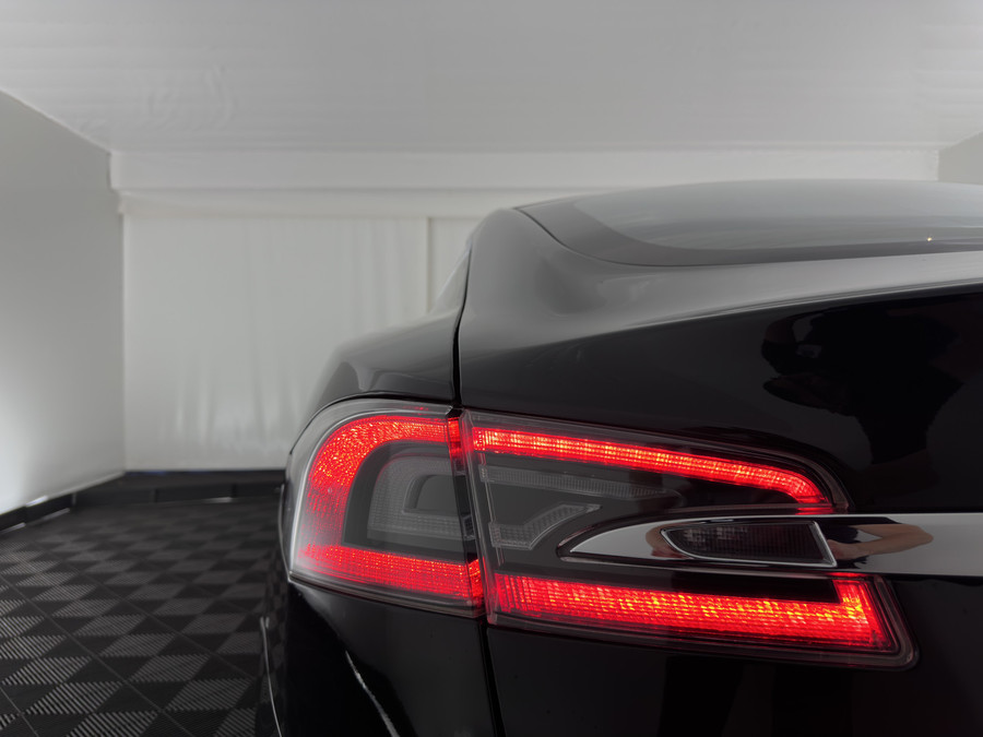 Tesla Model S 75D Base