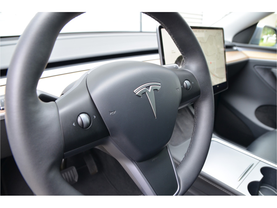 Tesla Model Y Long Range AWD 75 kWh